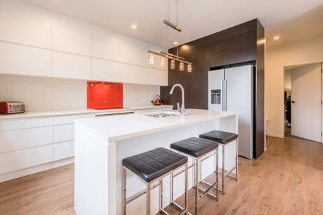 Photo of property in 20e Konini Road, Titirangi, Auckland, 0604