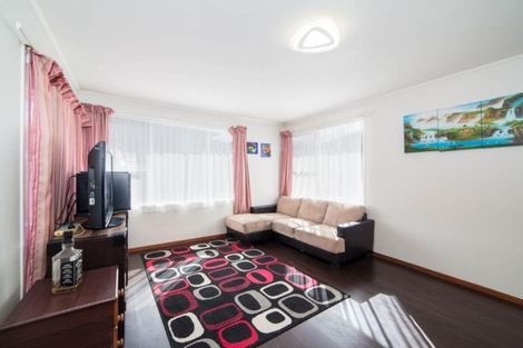 Photo of property in 29 Clyma Place, Massey, Auckland, 0614