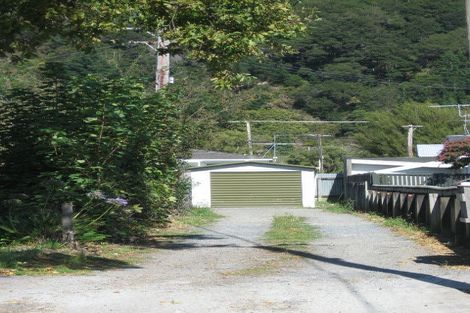 Photo of property in 63f3- Seddon Street, Wallaceville, Upper Hutt, 5018