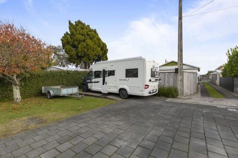 Photo of property in 25a Paynters Avenue, Strandon, New Plymouth, 4312