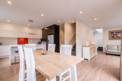 Photo of property in 20e Konini Road, Titirangi, Auckland, 0604