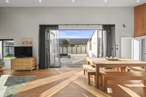 Photo of property in 19 Dunbarton Street, Redwood, Christchurch, 8051