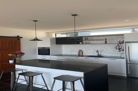 Photo of property in 15 Ridgeway Place, Richmond Hill, Christchurch, 8081