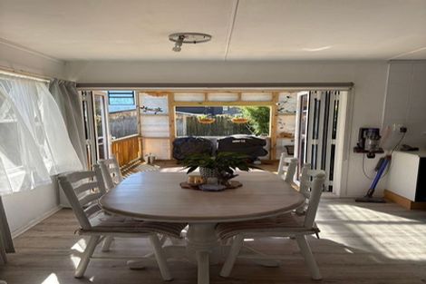 Photo of property in 1/144a Mcleod Road, Te Atatu South, Auckland, 0610