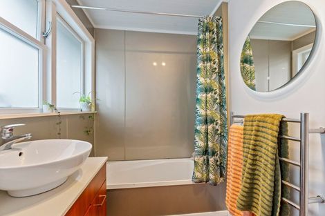 Photo of property in 34 Muriwai Road, Waimauku, 0812