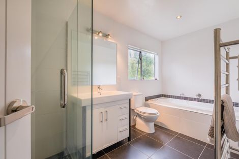 Photo of property in 20e Konini Road, Titirangi, Auckland, 0604