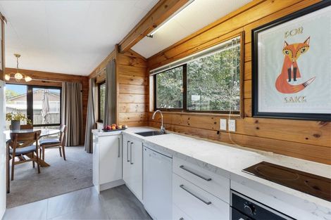 Photo of property in 2/22 Minaret Drive, Bucklands Beach, Auckland, 2014