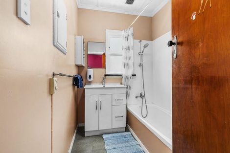 Photo of property in 28 Richmond Avenue, Karori, Wellington, 6012