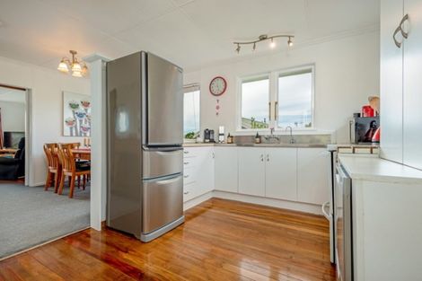 Photo of property in 16 Halcombe Road, Feilding, 4702