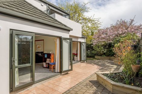 Photo of property in 56 Creyke Road, Ilam, Christchurch, 8041