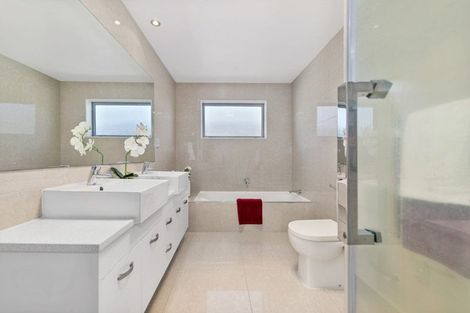 Photo of property in 35 Clady Drive, Flat Bush, Auckland, 2019