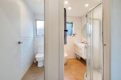 Photo of property in 43 Keegan Drive, Massey, Auckland, 0614