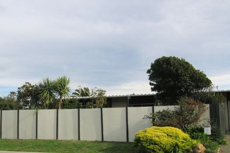 Photo of property in 1 Taheke Street, Paraparaumu Beach, Paraparaumu, 5032