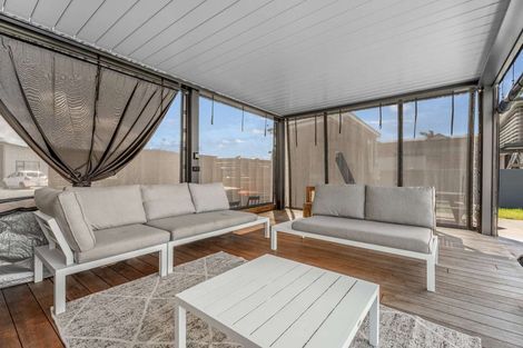 Photo of property in 14 Mermaid Place, Whitianga, 3510