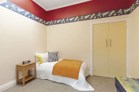 Photo of property in 2 Ngaio Street, Eastbourne, Lower Hutt, 5013