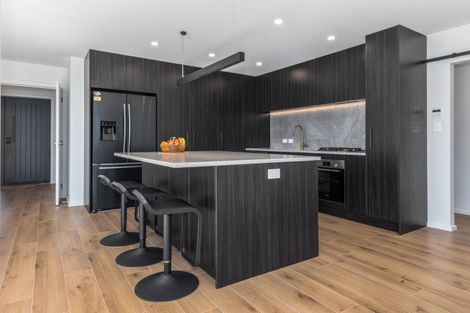 Photo of property in 40 Hokioi Drive, Kenepuru, Porirua, 5022