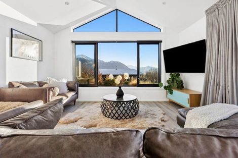 Photo of property in 39 Farrant Drive, Wanaka, 9305