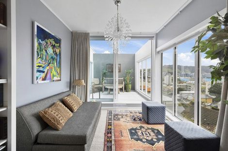 Photo of property in Kingsgate Flats, 10 Austin Street, Mount Victoria, Wellington, 6011