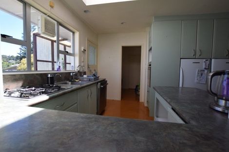 Photo of property in 25 Stottholm Road, Titirangi, Auckland, 0604