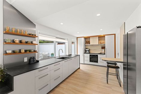 Photo of property in 1 Glandovey Road, Fendalton, Christchurch, 8052
