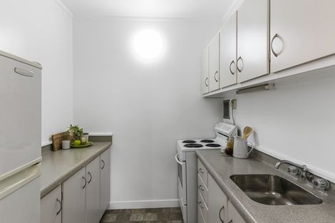 Photo of property in Hobson Court Flats, 76/70u Hobson Street, Thorndon, Wellington, 6011