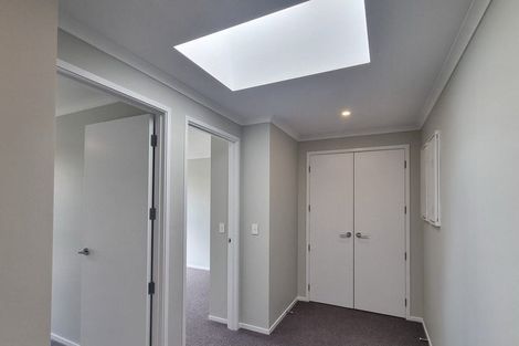 Photo of property in 4/1 Ko Roa Lane, Hobsonville, 0616