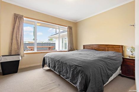 Photo of property in 8 Border Road, Henderson, Auckland, 0612