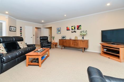 Photo of property in 18 Merlin Close, Huntington, Hamilton, 3210