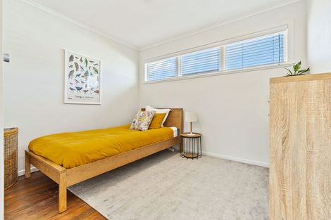 Photo of property in 12 Renata Crescent, Te Atatu Peninsula, Auckland, 0610