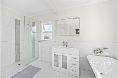 Photo of property in 103 Hurndall Street East, Maungaturoto, 0520