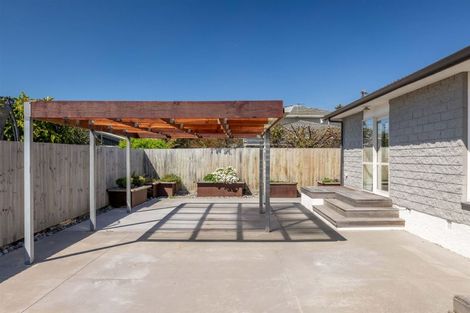 Photo of property in 7 Farnborough Street, Aranui, Christchurch, 8061