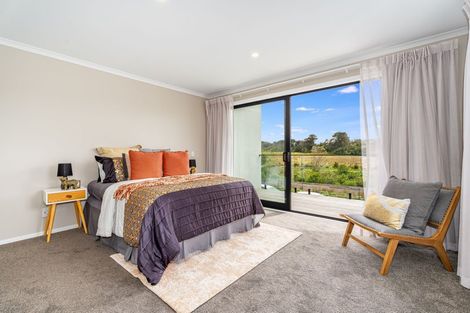 Photo of property in 5 Koreke Close, Kenepuru, Porirua, 5022