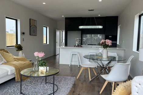 Photo of property in 19 John Gray Street, Papakura, 2110