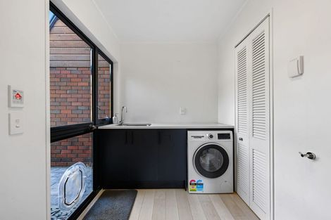 Photo of property in 27 Delamare Road, St Andrews, Hamilton, 3200