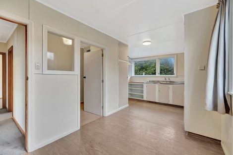Photo of property in 21 Ealing Street, Redwood, Christchurch, 8051