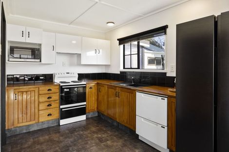 Photo of property in 28 Mccarthy Street, Hawera, 4610