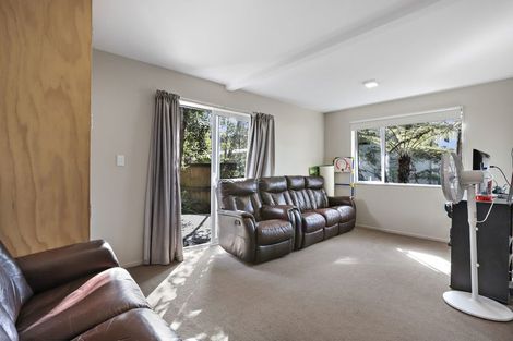 Photo of property in 40h Konini Road, Titirangi, Auckland, 0604