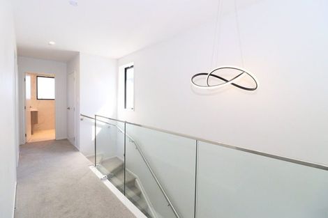 Photo of property in 127a Oreil Avenue, West Harbour, Auckland, 0618