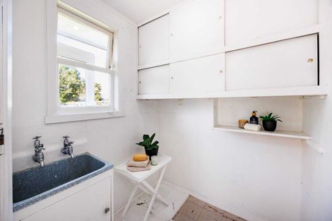 Photo of property in 34 Long Melford Road, Awapuni, Palmerston North, 4412