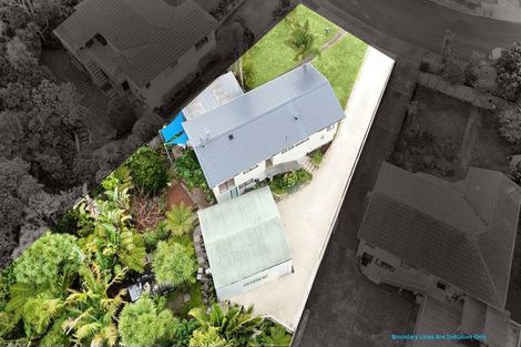 Photo of property in 22 Deverell Place, Northcross, Auckland, 0632