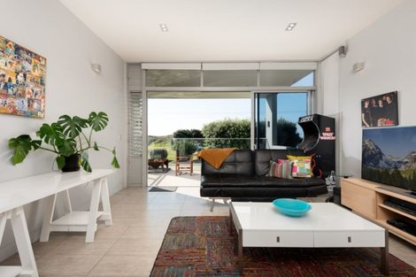 Photo of property in 710 Papamoa Beach Road, Papamoa Beach, Papamoa, 3118