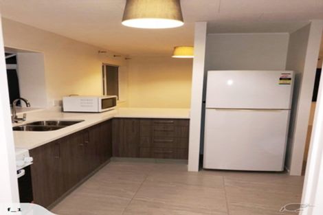 Photo of property in 11 Kearney Place, Massey, Auckland, 0614