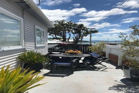 Photo of property in 22 Ferry Street, Seatoun, Wellington, 6022