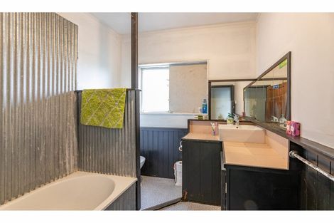 Photo of property in 77 Mathesons Road, Phillipstown, Christchurch, 8011