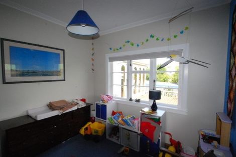 Photo of property in 41 Farm Road, Northland, Wellington, 6012