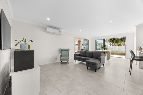 Photo of property in 13 Leebank Crescent, Riverhead, 0820
