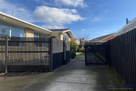 Photo of property in 19 Salford Avenue, Redwood, Christchurch, 8051
