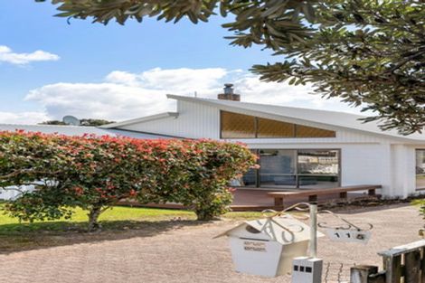 Photo of property in 115 Linton Crescent, Whangamata, 3620