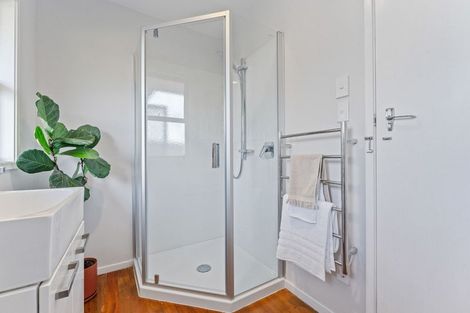 Photo of property in 9a/1 Eversleigh Road, Belmont, Auckland, 0622