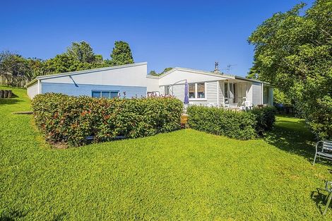 Photo of property in 8 Miro Place, Waiuku, 2123